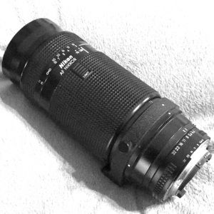 Nikon 75-300mm FX f/4.5-5.6 AF (1989-1999)